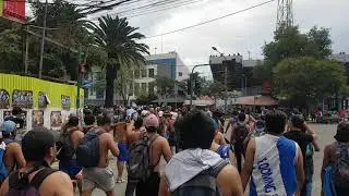 Los Chiflados Por Blooming Llegando al estadio en cbba