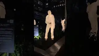 ✨ Canary Wharf Light Show! Mesmerizing Lights & Magical Vibes 🌟 | London Night Out