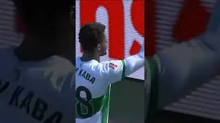 Sory Kaba celebra su gol con equipo y afici&oacute;n #laligahighlights  #elchecf