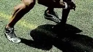 NFL Physical training of short distance running to and fro.flv