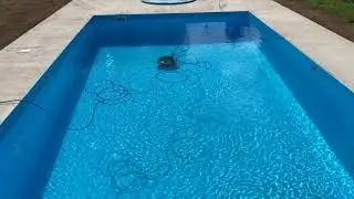 Dolphin E20 Pool robot