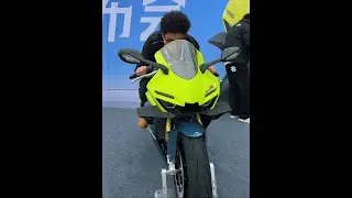 Take you to experience Zhang Xue's motorcycle launch conference