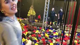 Lainey FINALLY Doing Gymnastics Again (Feat. Greg, Billie & Sarah) | Laineybot (CoolGuyKai Reupload)
