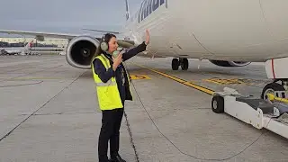 A beautiful Ramp Agent At Work | Boeing 737 Start Up | 8k