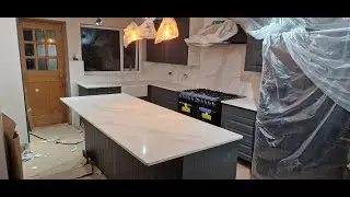 Calacatta Gold Quartz. Classic Quartz. Kitchen Worktops Replacement In Shepherd's Bush. West London.