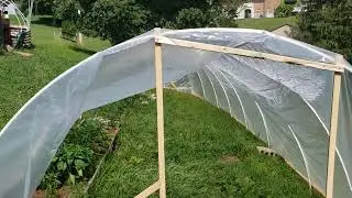 how to build a greenhouse cheap