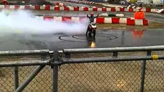 motorday roma 2011 BURNOUT STUNT CRAIG JONES