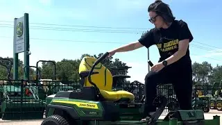 🤯John Deere Electric Z370R: How do we make it cool?!?! Fireworks?