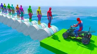 الأبطال الخارقين على دراجة نارية - Superheroes on a motorcycle against spiders with sharks GTAV