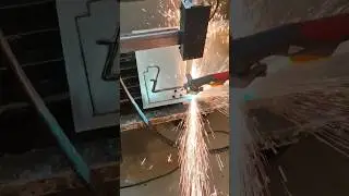 Electrode EXPLODED while cutting 2mm steel with CNC plasma. #cnc #garage #welder #blown #yeswelder
