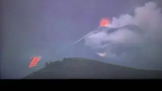 Breakingnews Volcano at La Palma , a fresh Lava Outflow @ North of the Crater 28.11.21