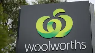 Woolworths &lsquo;really upset&rsquo; over&nbsp;its designer shopping bags selling online for $60