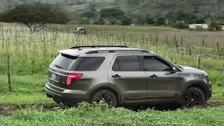 Driving the 2012 Ford Explorer Offroad. Easy work in Mud terrain!