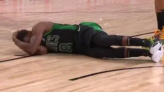 Kemba Walker goes to locker room with injury | Game 2 | Celtics vs Heat