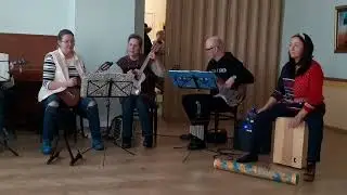 Ukerdajad - KAUGES KÜLAS