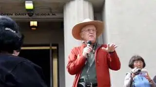 Gray Brechin in front of Coit Tower on the Laborfest Tour