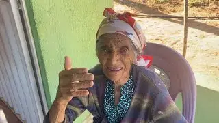 DONA ANA APESAR DA IDADE É MUITO GRATA PELA CASA QUE GANHOU