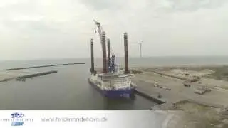 K&aelig;mpe A2SEA Offshore Wind platform ankommer til Hvide Sande