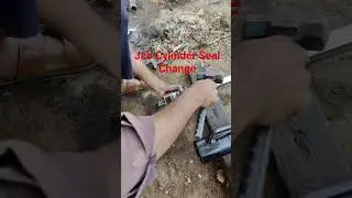 Jcb Loader Bucket Cylinder Seal Change #shorts #mechanic #viral #jcb #skills #experiment #poklen