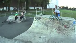 Footjam whip quarter pipe
