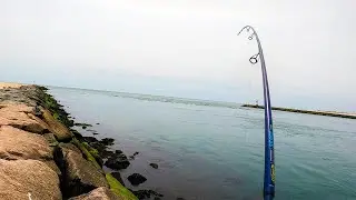 Catching BIG Bluefish Off Shinnecock Inlet Southampton New York on Yo-Zuri Mag Darters!