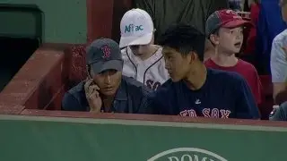 ARI@BOS: Jerry Remy sends Daniel Dae Kim hot dogs