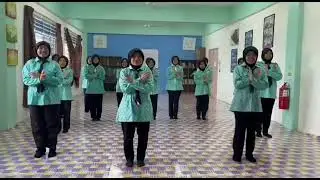 GIRL SCOUT CHEERS MRSM TUN MOHAMMAD FUAD STEPHENS