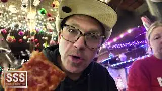 Black Raspberry Pub Plymouth - Christmas Pop-Up! Candyland Room, Tiki Santa... & THE BEST Bar Pie?