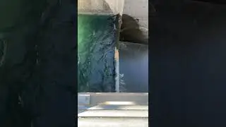 Raising flap gate