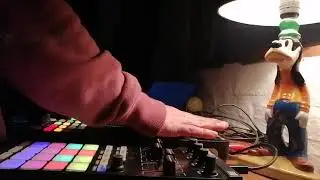 Beats in the House!!!🛸🤖🛸 --- 📻 (TRAKTOR X1 XONE K2 TRAKTOR F1) live from Salt