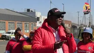 SAFTU General Secretary Zwelinzima Vavi, joins the Striking workers at Ribas Manufacturing
