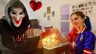 ★ ZAP PEDE ARLEQUINA EM CASAMENTO NUM JANTAR ROMÂNTICO ★