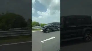 Mahindra Thar Roxx chasing Mahindra XUV700 on highway #mahindrathar #xuv700 #tharroxx2025 #be6e