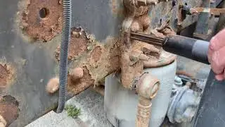 Jehlov&eacute; kladivo pneumatick&eacute;, pro oklep&aacute;v&aacute;n&iacute;