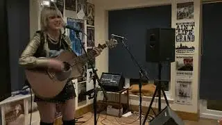 Katie bates /“ until the day dies”