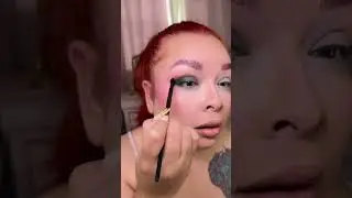Green smokey eye (Juvias place palette)