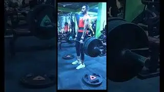 The deadlift stabilizer muscles of the core, abs, shoulders, and upper back also come into play.
