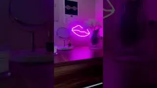 Neon Lips