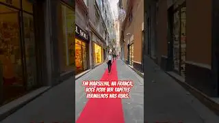 Em Marselha, na Fran&ccedil;a, eu desfilei no tapetes vermelhos nas ruas.  #viagem #ferias #shortsviral