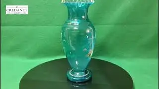 Par de vasos  ao estilo Mary Gregory