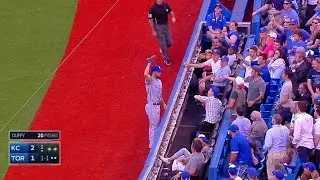 KC@TOR: Hosmer snares foul ball away from fan