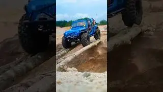 Traxxas TRX4 Jeep Wrangler Rubicon JK 1/10 Adventure: Crossing Wooden Bridge Challenge #wrangler #rc
