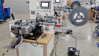 Center Fold Clothing T Shirt Neck Label Polyester Satin Ribbon Label Cutting and Folding Machine