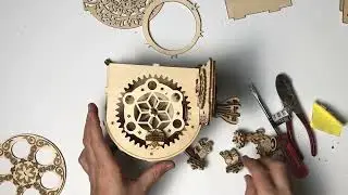 Alice in Wonderland Musical Wooden 3d Puzzle Time Lapse