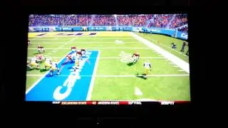 Ncaa football 14 money play unbumpable route