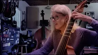 Penny Hanna on Viola da Gamba playing  