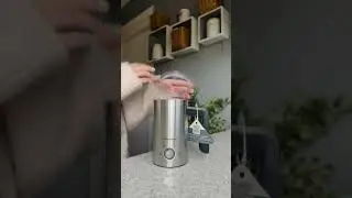 Unboxing milk frother 🎁 @coffee_aur_mein  #morphyrichards #loveyourmorphy