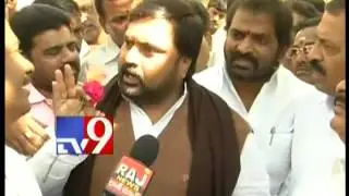 Cong MP Anjan Kumar Yadav speaks to media - Part 1