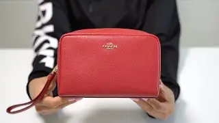 UNBOXING COACH CLUTCH BAG IN RED