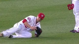 NYY@WSH: Moore makes diving grab in left-center field